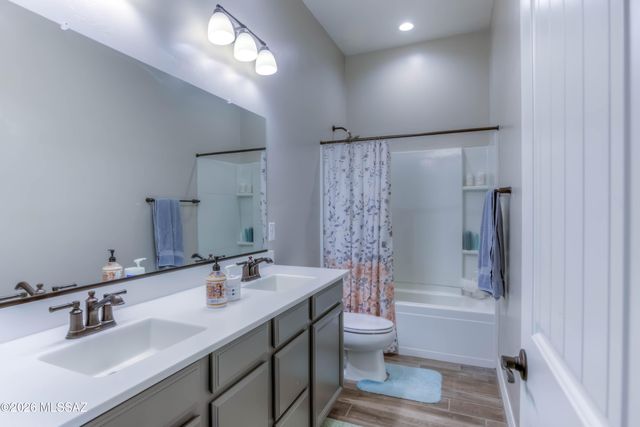 5427 W Windmill Farm, Tucson, AZ 85742