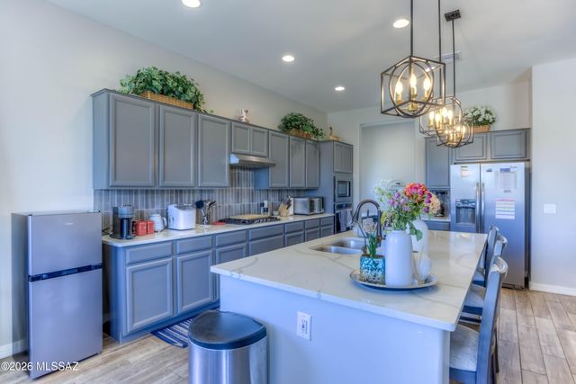 5427 W Windmill Farm, Tucson, AZ 85742