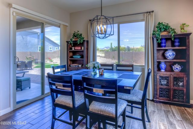 5427 W Windmill Farm, Tucson, AZ 85742