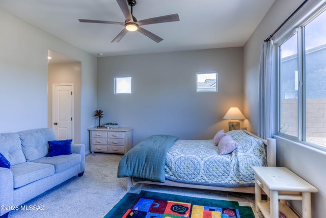 5427 W Windmill Farm, Tucson, AZ 85742