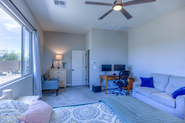 5427 W Windmill Farm, Tucson, AZ 85742