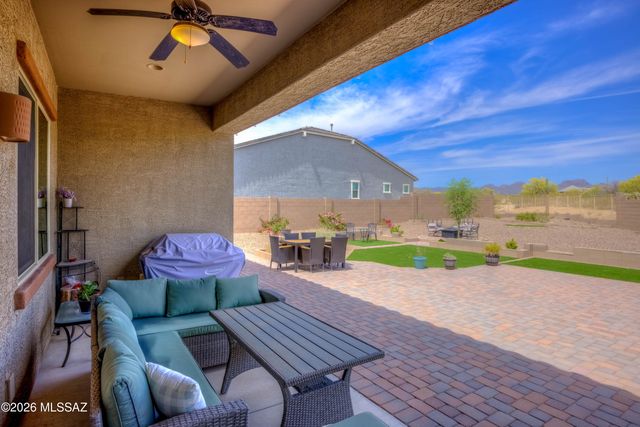 5427 W Windmill Farm, Tucson, AZ 85742