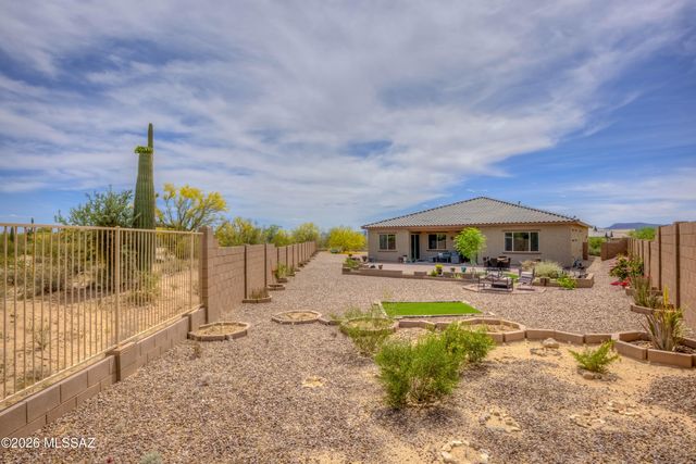 5427 W Windmill Farm, Tucson, AZ 85742