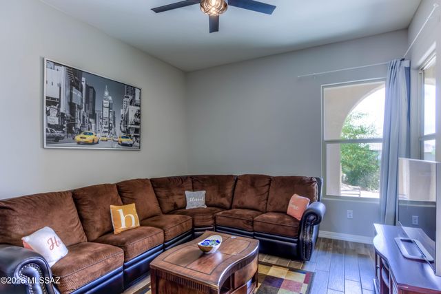 5427 W Windmill Farm, Tucson, AZ 85742