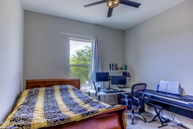 5427 W Windmill Farm, Tucson, AZ 85742