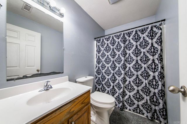 100 E Lauren Road, Searcy, AR 72143