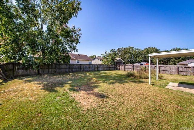 100 E Lauren Road, Searcy, AR 72143