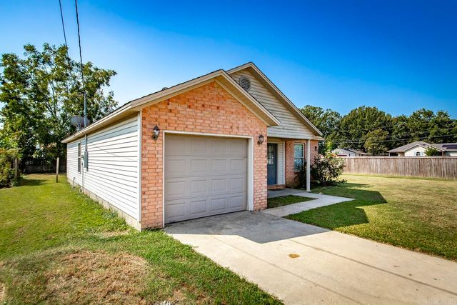 100 E Lauren Road, Searcy, AR 72143