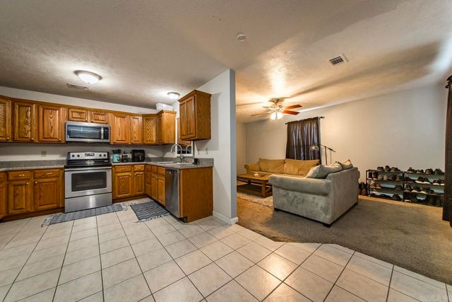 100 E Lauren Road, Searcy, AR 72143