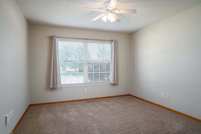 5802 Heather Avenue, Davenport, IA 52807
