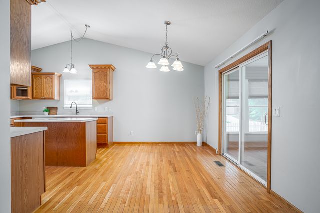 5802 Heather Avenue, Davenport, IA 52807