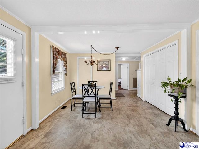 1033 E Carolina Ave, Hartsville, SC 29550