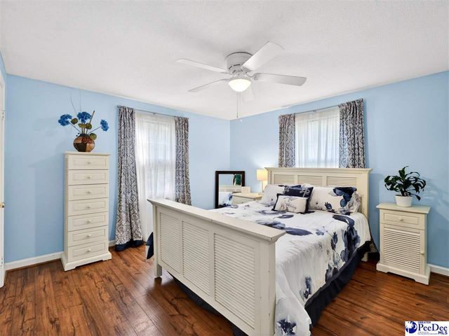 1033 E Carolina Ave, Hartsville, SC 29550