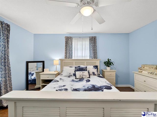 1033 E Carolina Ave, Hartsville, SC 29550
