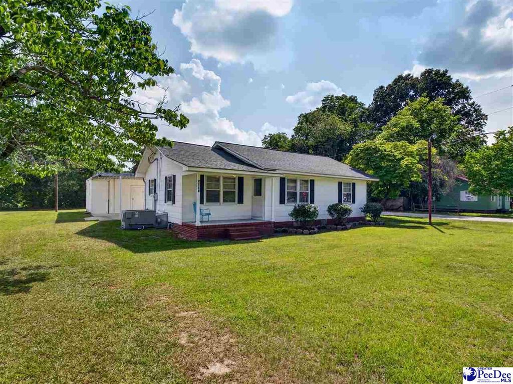 1033 E Carolina Ave, Hartsville, SC 29550