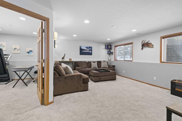 5462 Kalenda Drive NE, Albertville, MN 55301