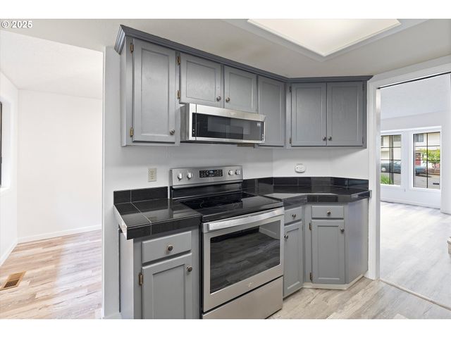 15176 Sw KILCHIS Ct, Beaverton, OR 97007