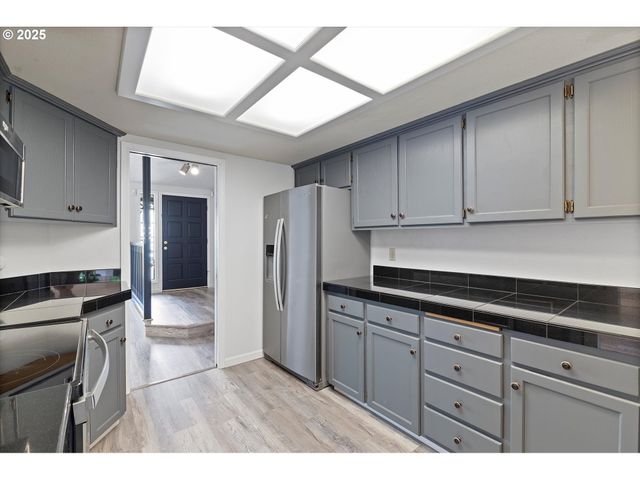 15176 Sw KILCHIS Ct, Beaverton, OR 97007