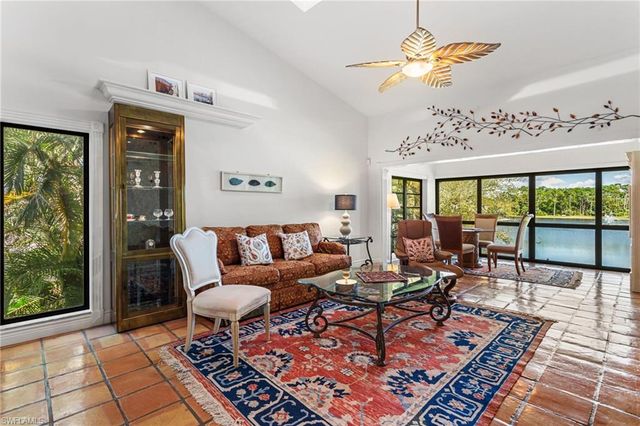 15470 Cedarwood LN 201, Naples, FL 34110