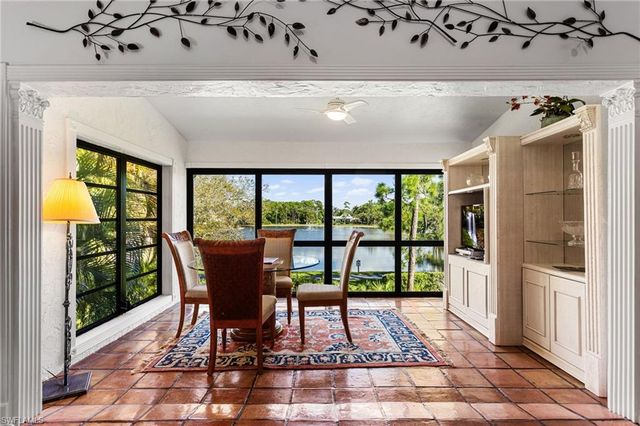 15470 Cedarwood LN 201, Naples, FL 34110