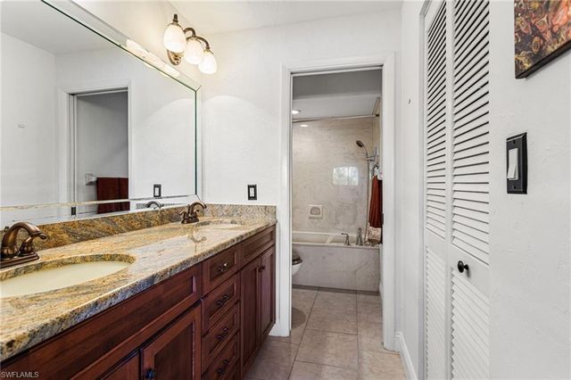 15470 Cedarwood LN 201, Naples, FL 34110