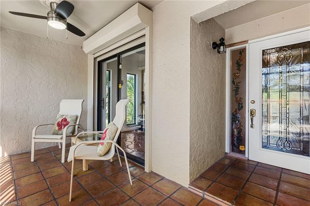 15470 Cedarwood LN 201, Naples, FL 34110