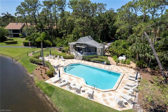 15470 Cedarwood LN 201, Naples, FL 34110