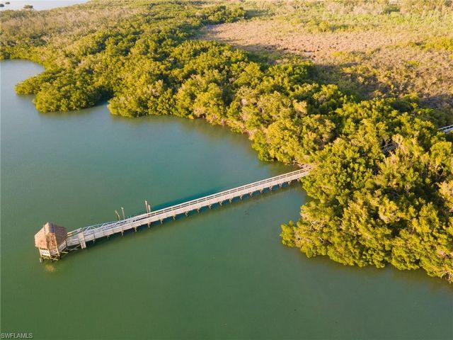 15470 Cedarwood LN 201, Naples, FL 34110