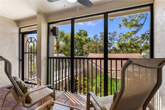 15470 Cedarwood LN 201, Naples, FL 34110