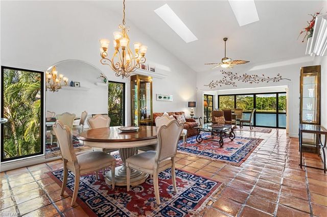 15470 Cedarwood LN 201, Naples, FL 34110