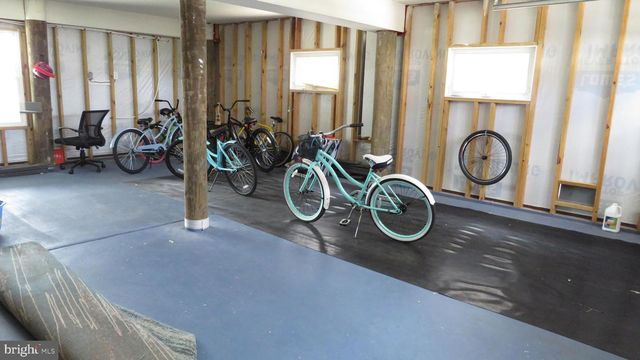 61 ALBERT DR, Manahawkin, NJ 08050