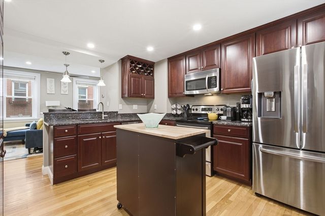 34 Clark St 5, Boston, MA 02109