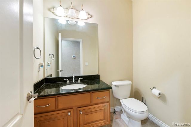 52018 Loon Court, Utica, MI 48315