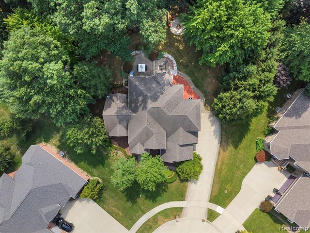 52018 Loon Court, Utica, MI 48315