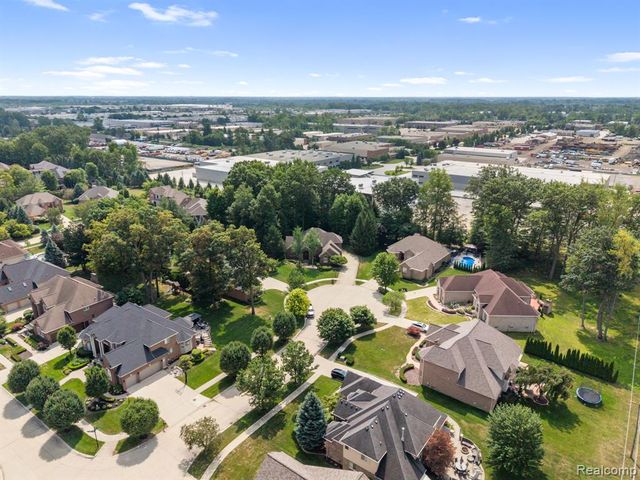 52018 Loon Court, Utica, MI 48315