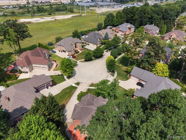 52018 Loon Court, Utica, MI 48315
