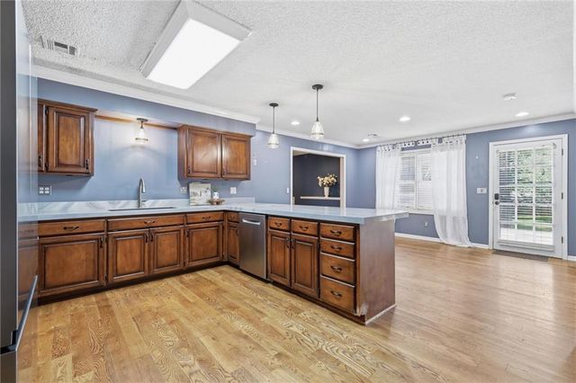7612 Eby Avenue, Overland Park, KS 66204
