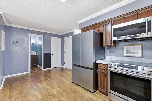 7612 Eby Avenue, Overland Park, KS 66204