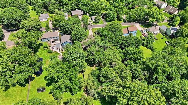 7612 Eby Avenue, Overland Park, KS 66204