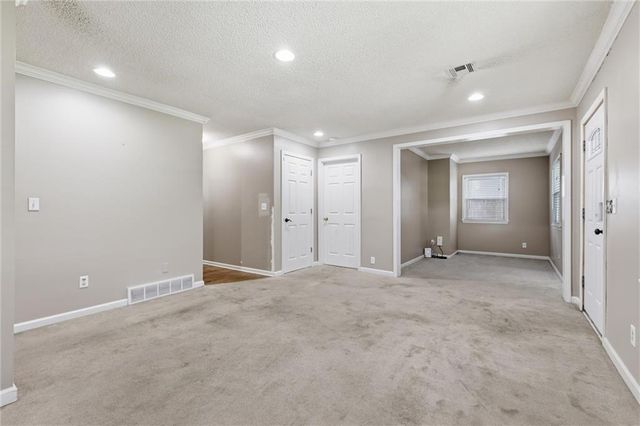 7612 Eby Avenue, Overland Park, KS 66204