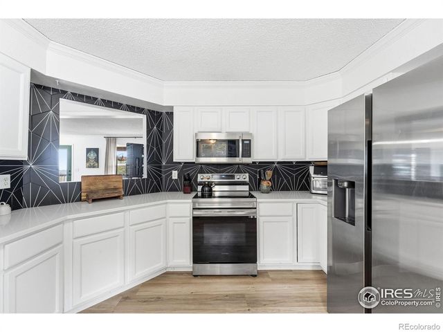 255 Divide View Drive, Golden, CO 80403