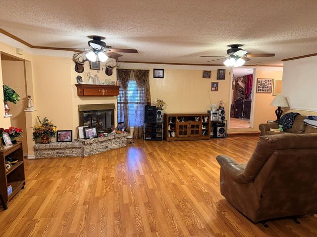 259 Lakeview Harbor, Onalaska, TX 77360