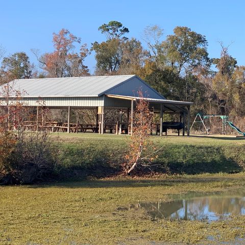 259 Lakeview Harbor, Onalaska, TX 77360