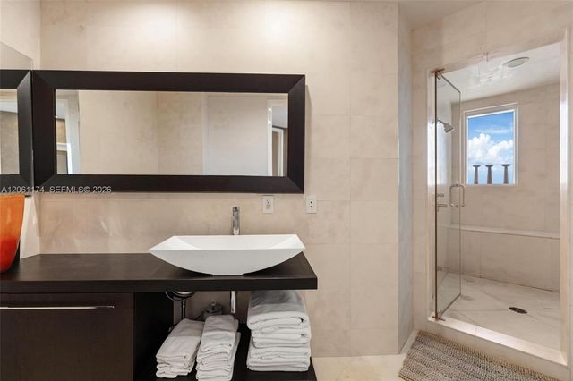 16051 Collins Avenue 3404, Sunny Isles Beach, FL 33160