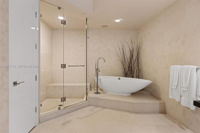 16051 Collins Avenue 3404, Sunny Isles Beach, FL 33160