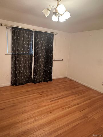 19021 MERRIMAN Road, Livonia, MI 48152