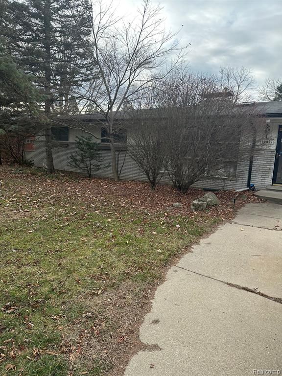 19021 MERRIMAN Road, Livonia, MI 48152