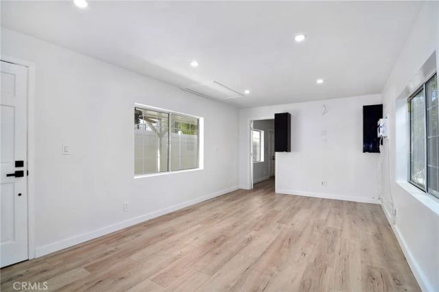 5352 Tampa Avenue, Tarzana, CA 91356