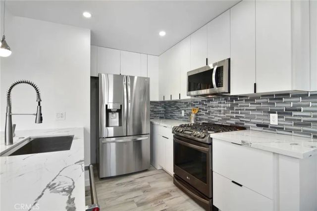 5352 Tampa Avenue, Tarzana, CA 91356