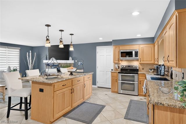 1210 Killian Road, Akron, OH 44312